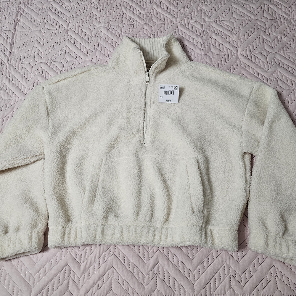 American Eagle Outfitters Cream Sherpa Half-Zip
